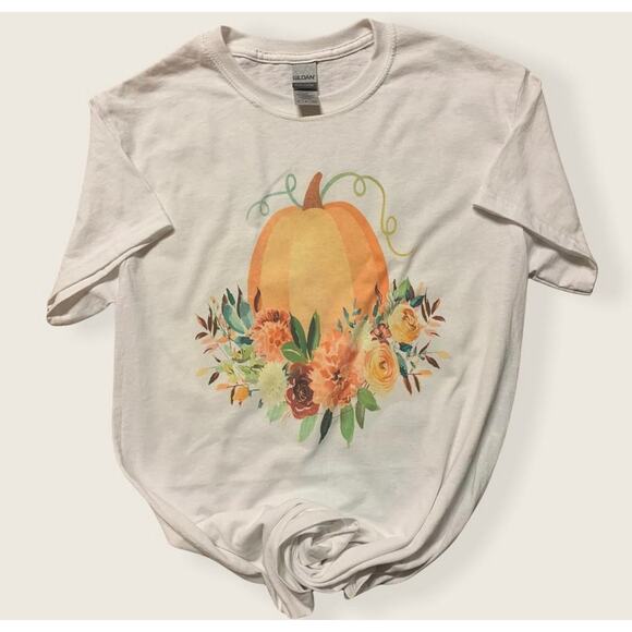 Boutique Tops - BOUTIQUE Pumpkin Floral Graphic Fall T-Shirt